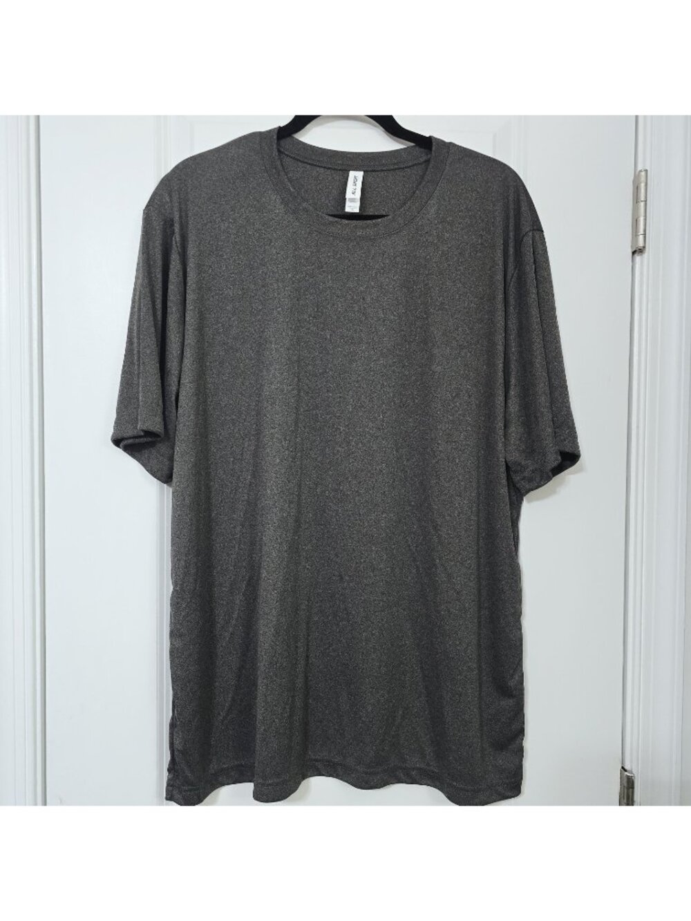 Nwot Alo All sport XL Men’s Performance T-Shirt Forest Athletic Workout Tee Gray
